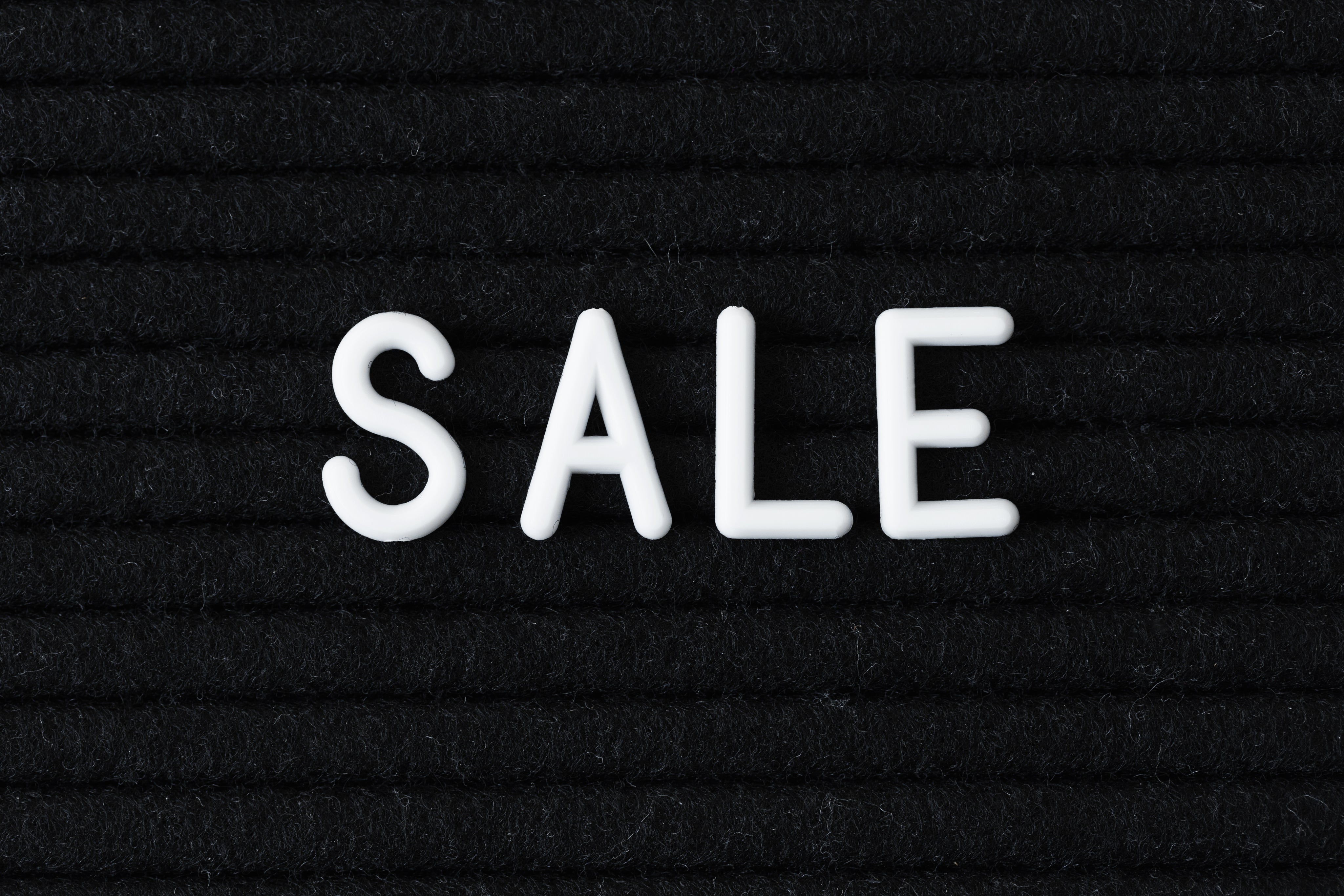 sale-lettering-close-up.jpg